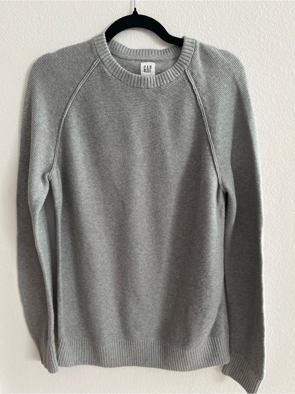 GAP Men's Light Gray Ribbed Crewneck Sweater